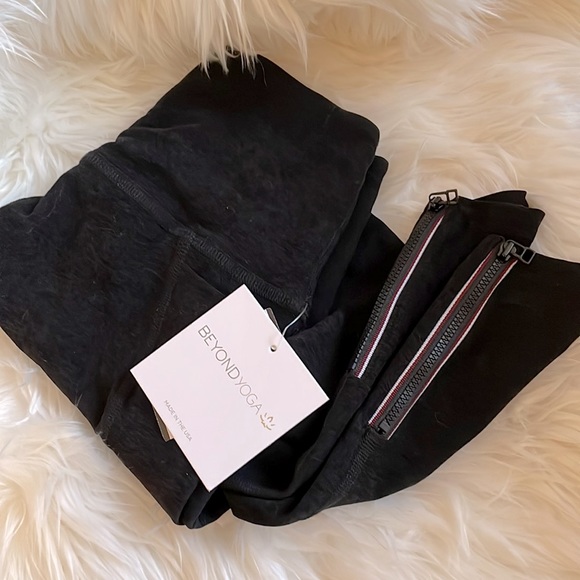 Beyond Yoga Pants - Beyond Yoga spacedye pocket ankle zip legging